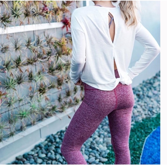 NWOT Whisper full leggings Burgandy/white stripes Size small - Picture 2 of 3